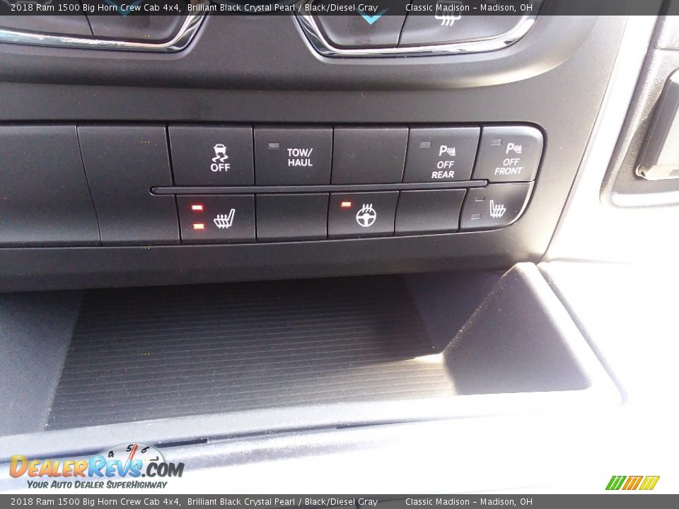 2018 Ram 1500 Big Horn Crew Cab 4x4 Brilliant Black Crystal Pearl / Black/Diesel Gray Photo #10