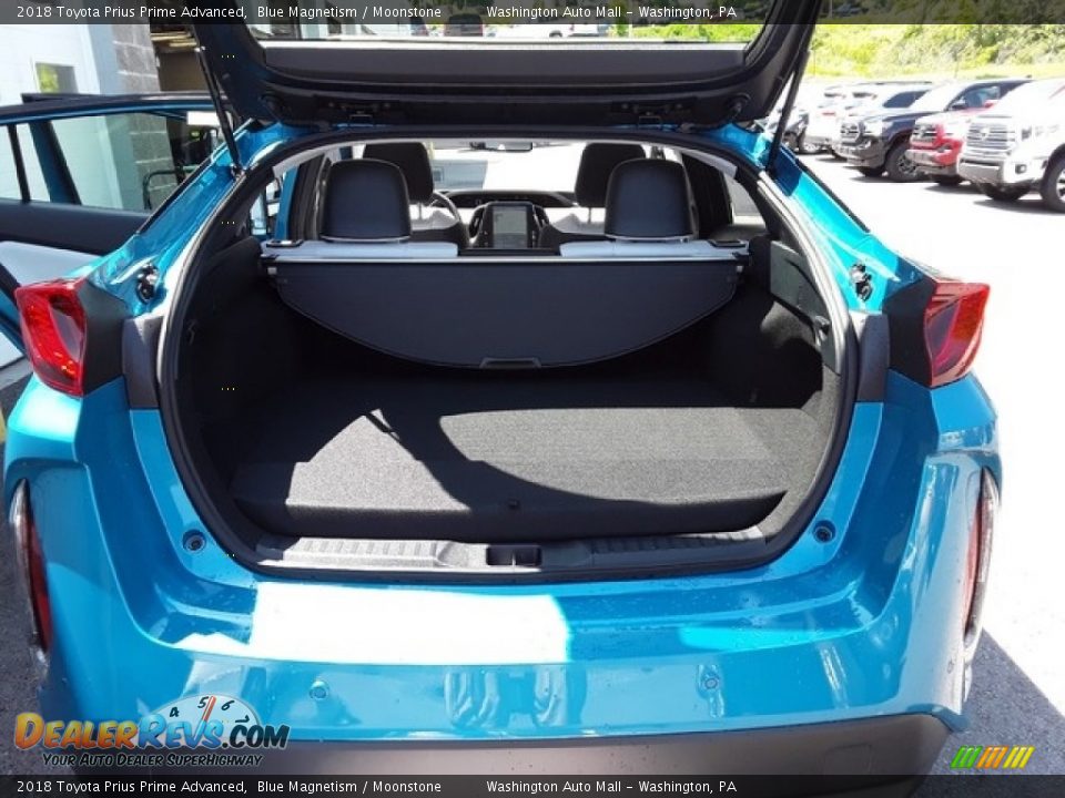 2018 Toyota Prius Prime Advanced Blue Magnetism / Moonstone Photo #17