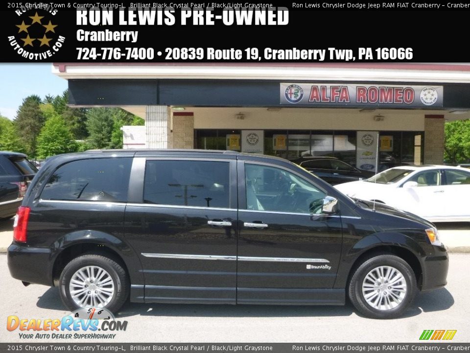 2015 Chrysler Town & Country Touring-L Brilliant Black Crystal Pearl / Black/Light Graystone Photo #1