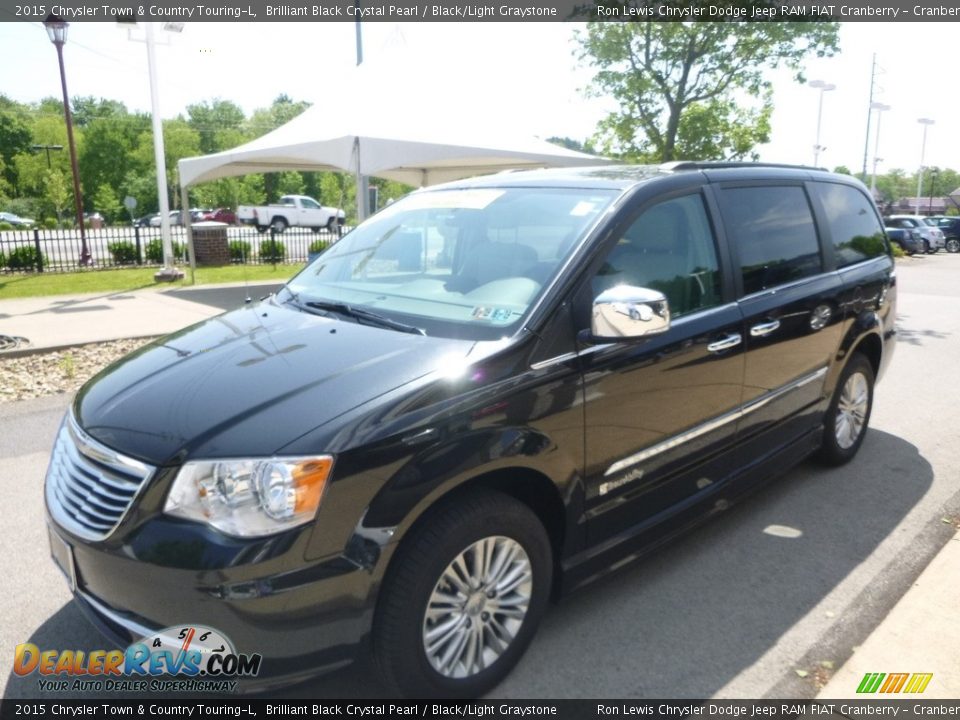 2015 Chrysler Town & Country Touring-L Brilliant Black Crystal Pearl / Black/Light Graystone Photo #5