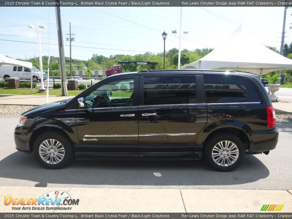 2015 Chrysler Town & Country Touring-L Brilliant Black Crystal Pearl / Black/Light Graystone Photo #6