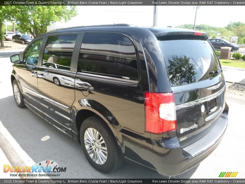2015 Chrysler Town & Country Touring-L Brilliant Black Crystal Pearl / Black/Light Graystone Photo #7