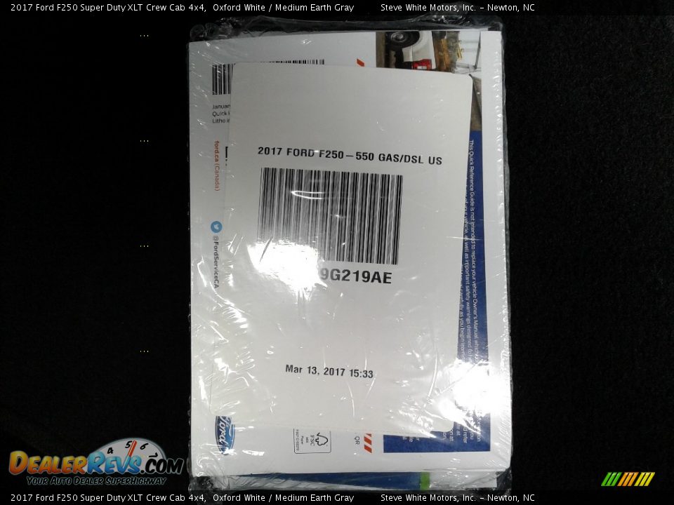 2017 Ford F250 Super Duty XLT Crew Cab 4x4 Oxford White / Medium Earth Gray Photo #29