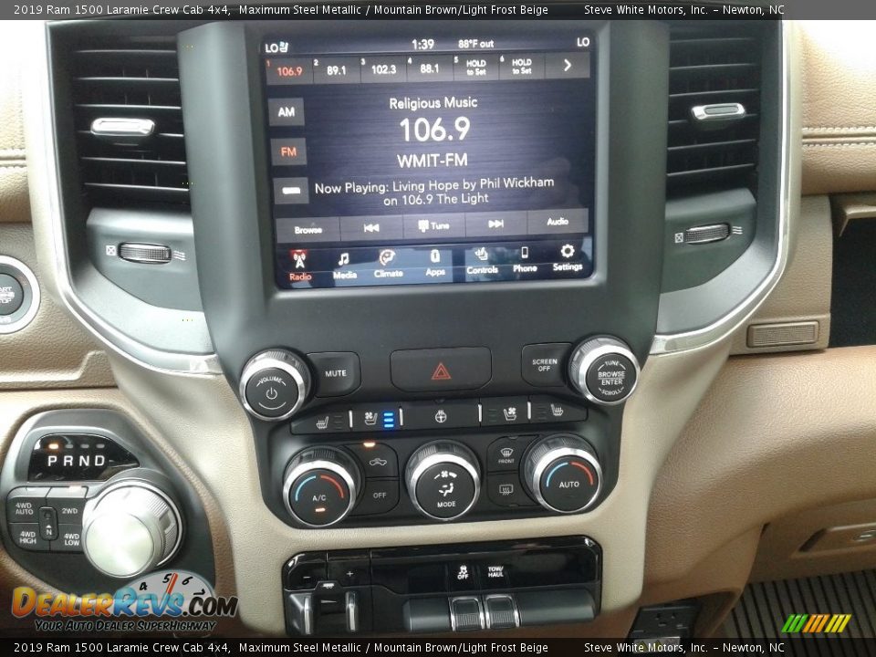 2019 Ram 1500 Laramie Crew Cab 4x4 Maximum Steel Metallic / Mountain Brown/Light Frost Beige Photo #23