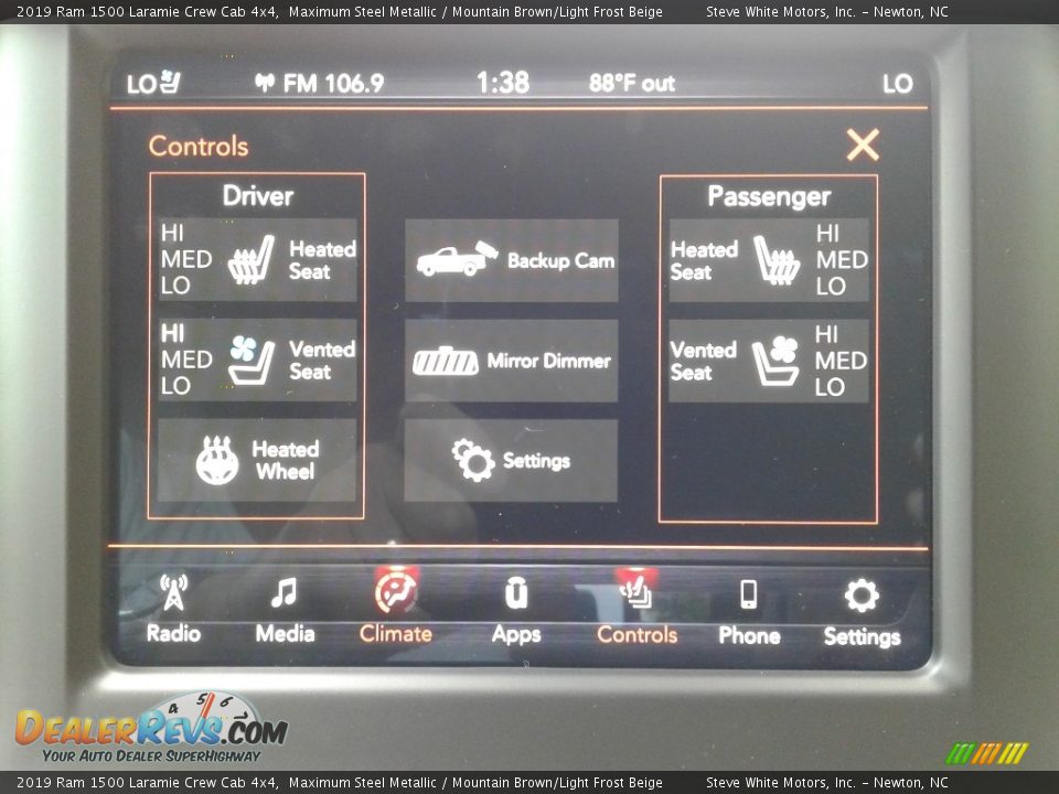 2019 Ram 1500 Laramie Crew Cab 4x4 Maximum Steel Metallic / Mountain Brown/Light Frost Beige Photo #28
