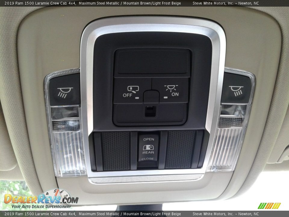 2019 Ram 1500 Laramie Crew Cab 4x4 Maximum Steel Metallic / Mountain Brown/Light Frost Beige Photo #34