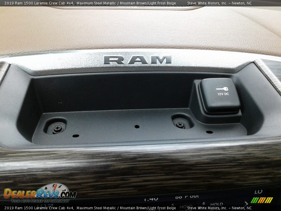 2019 Ram 1500 Laramie Crew Cab 4x4 Maximum Steel Metallic / Mountain Brown/Light Frost Beige Photo #35