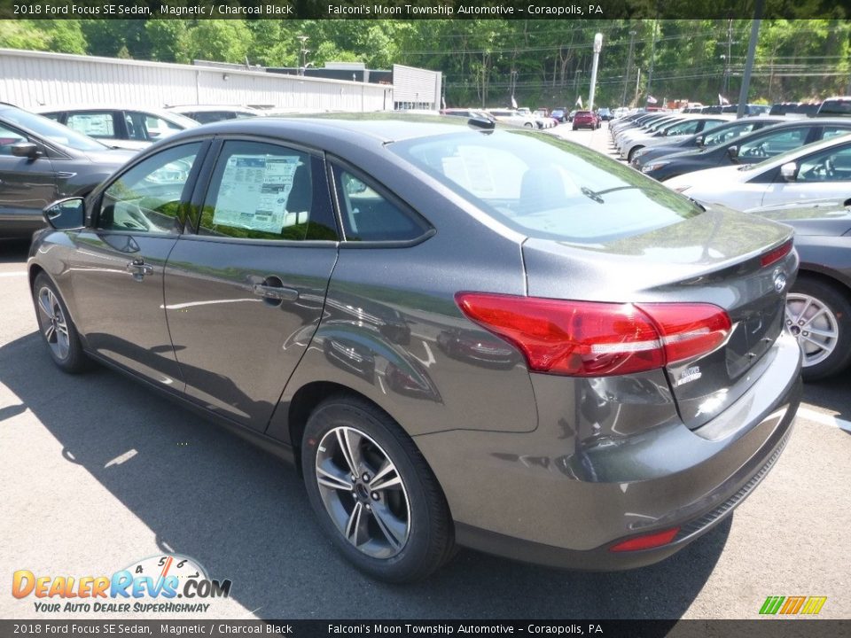 2018 Ford Focus SE Sedan Magnetic / Charcoal Black Photo #6