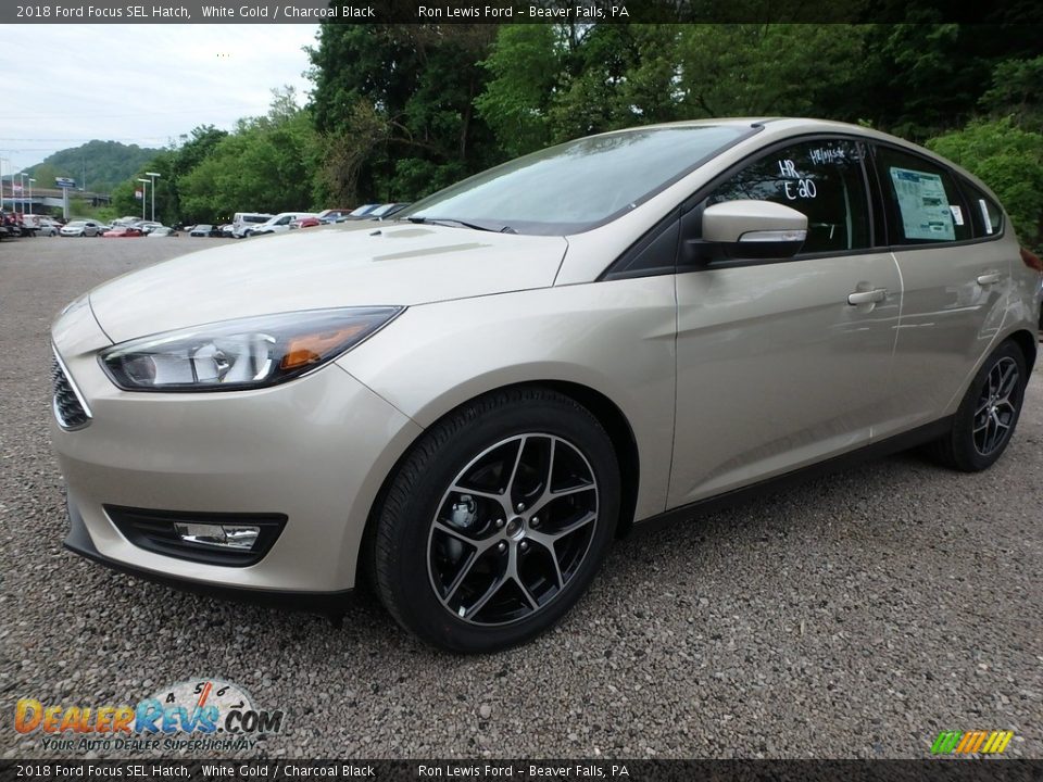 2018 Ford Focus SEL Hatch White Gold / Charcoal Black Photo #8