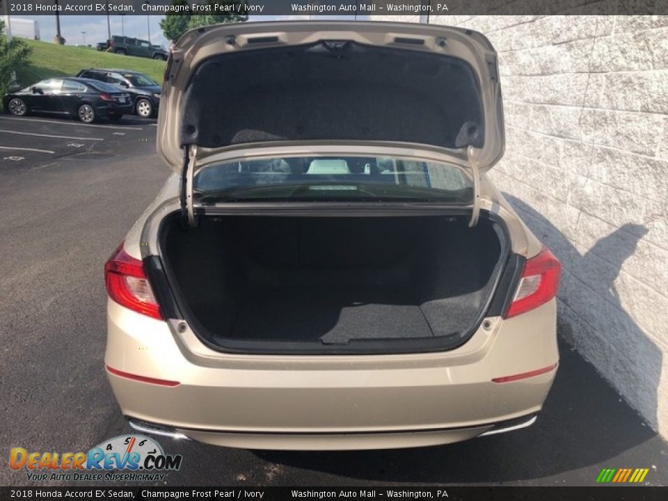 2018 Honda Accord EX Sedan Champagne Frost Pearl / Ivory Photo #24