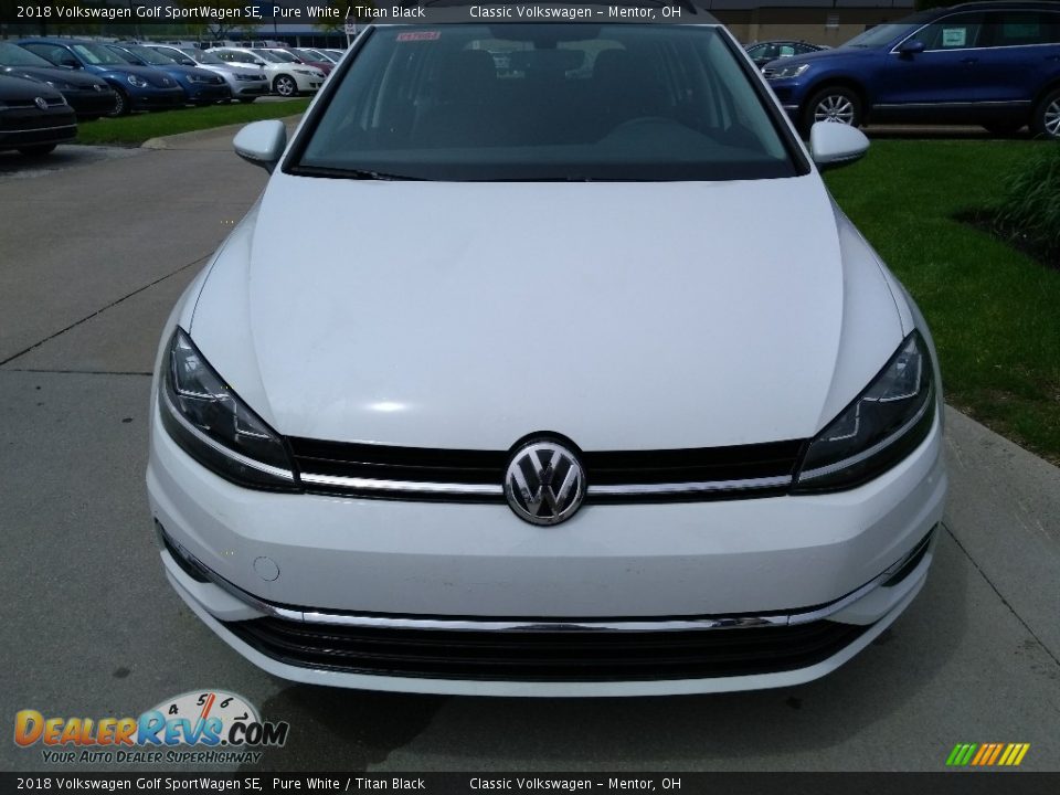 2018 Volkswagen Golf SportWagen SE Pure White / Titan Black Photo #1