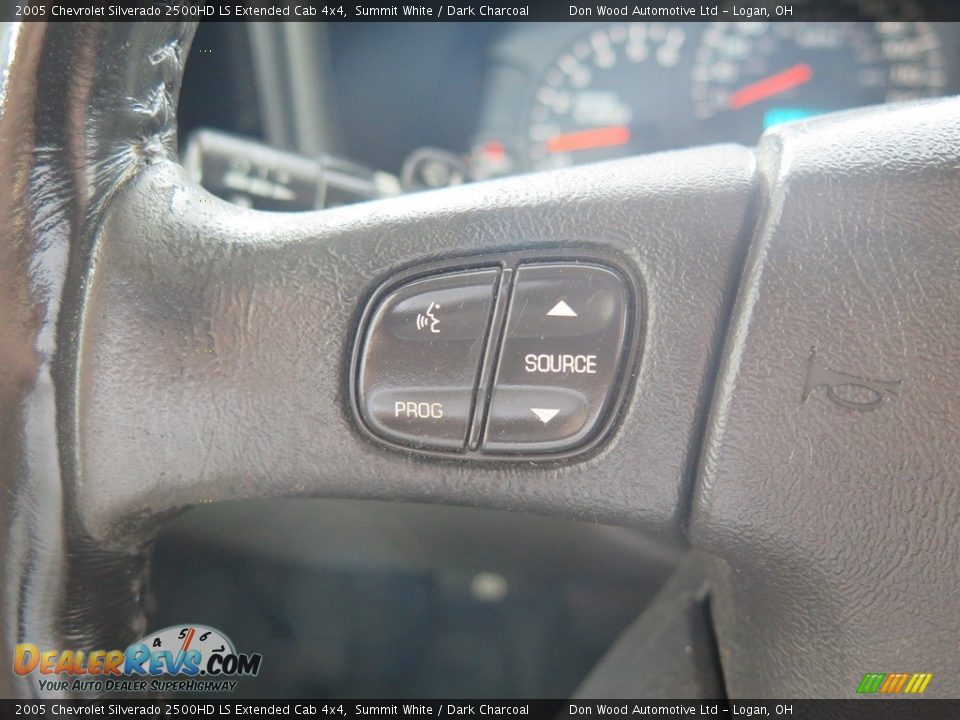 2005 Chevrolet Silverado 2500HD LS Extended Cab 4x4 Summit White / Dark Charcoal Photo #35