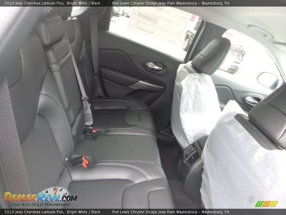 2019 Jeep Cherokee Latitude Plus Bright White / Black Photo #12