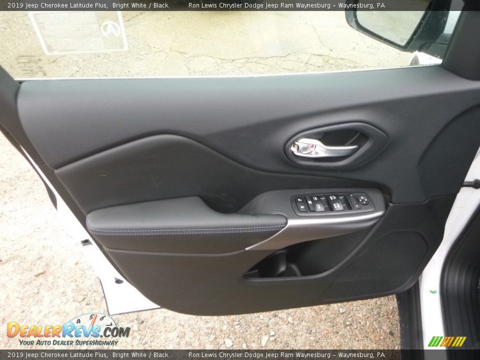2019 Jeep Cherokee Latitude Plus Bright White / Black Photo #14