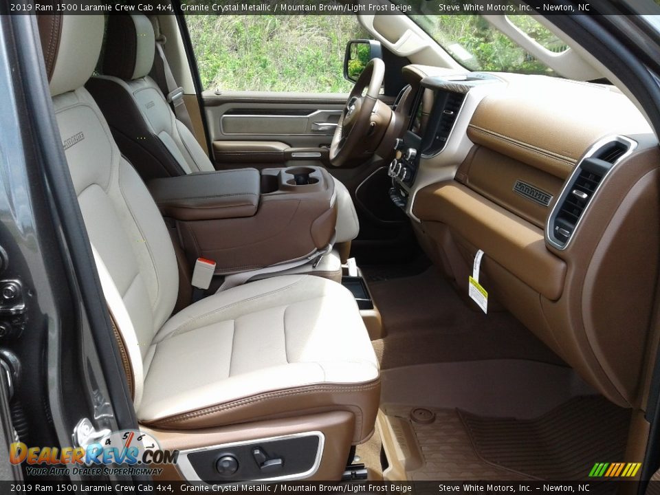 Front Seat of 2019 Ram 1500 Laramie Crew Cab 4x4 Photo #18