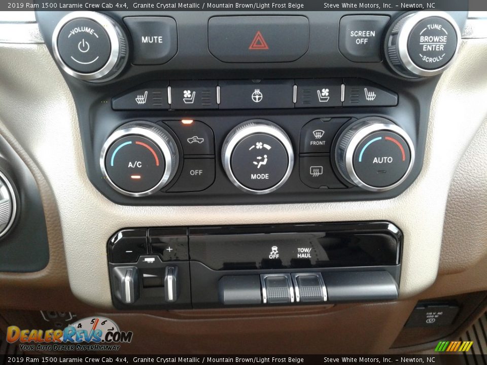 Controls of 2019 Ram 1500 Laramie Crew Cab 4x4 Photo #32