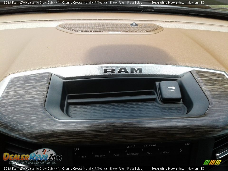 2019 Ram 1500 Laramie Crew Cab 4x4 Granite Crystal Metallic / Mountain Brown/Light Frost Beige Photo #35