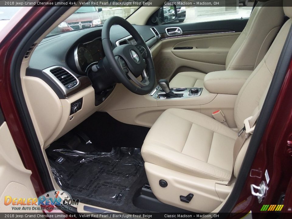 2018 Jeep Grand Cherokee Limited 4x4 Velvet Red Pearl / Black/Light Frost Beige Photo #3