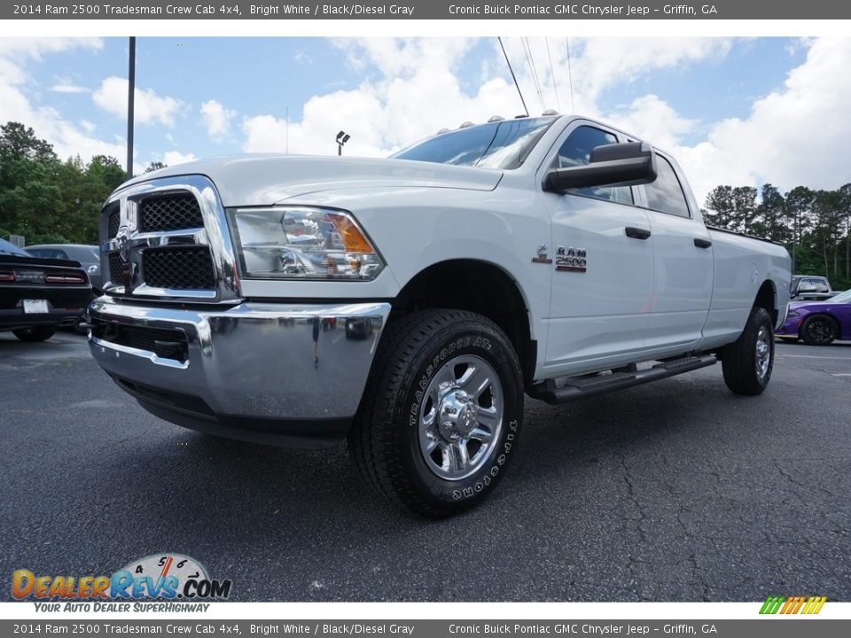2014 Ram 2500 Tradesman Crew Cab 4x4 Bright White / Black/Diesel Gray Photo #3