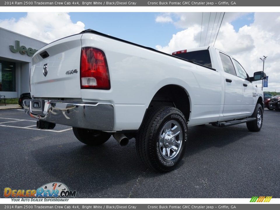 2014 Ram 2500 Tradesman Crew Cab 4x4 Bright White / Black/Diesel Gray Photo #11