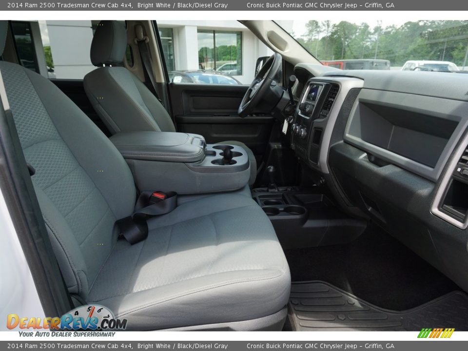 2014 Ram 2500 Tradesman Crew Cab 4x4 Bright White / Black/Diesel Gray Photo #14