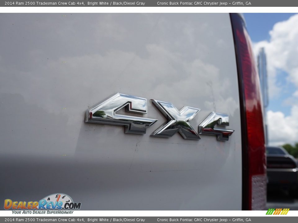 2014 Ram 2500 Tradesman Crew Cab 4x4 Bright White / Black/Diesel Gray Photo #16