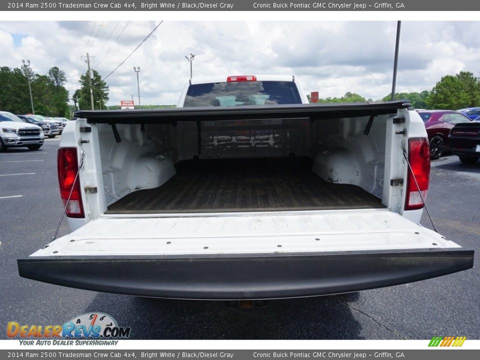 2014 Ram 2500 Tradesman Crew Cab 4x4 Bright White / Black/Diesel Gray Photo #17