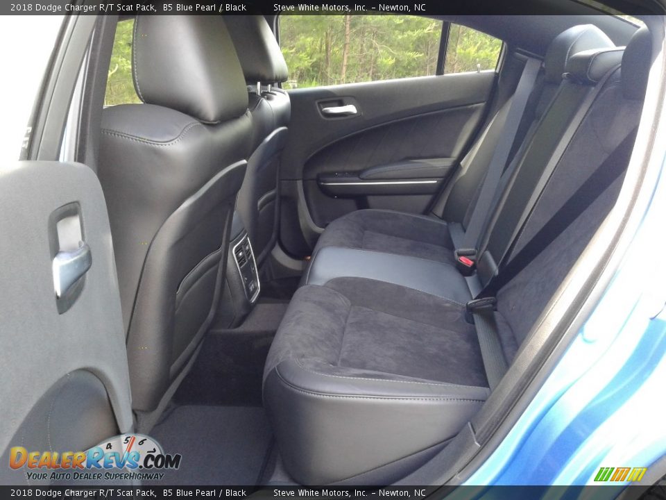 Rear Seat of 2018 Dodge Charger R/T Scat Pack Photo #11