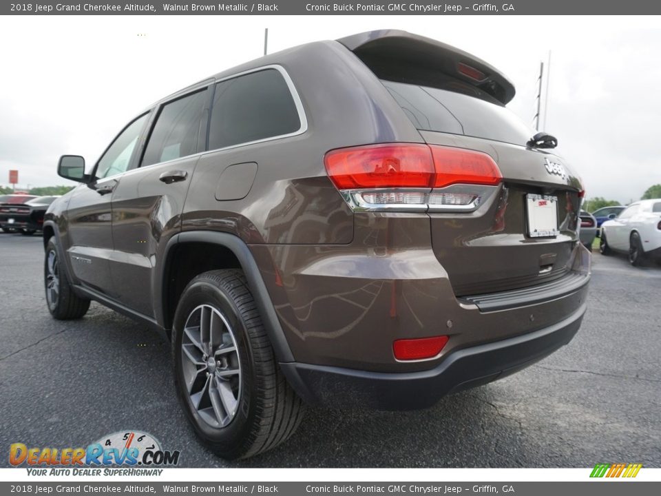 2018 Jeep Grand Cherokee Altitude Walnut Brown Metallic / Black Photo #13