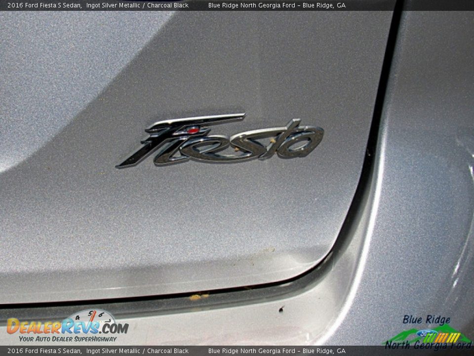 2016 Ford Fiesta S Sedan Ingot Silver Metallic / Charcoal Black Photo #32