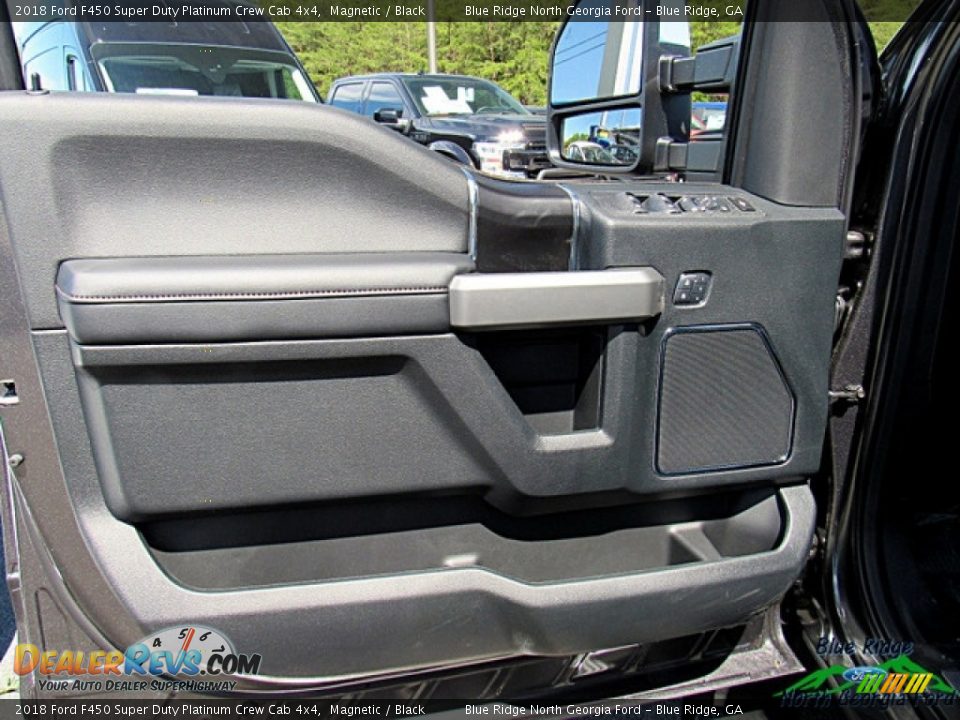 2018 Ford F450 Super Duty Platinum Crew Cab 4x4 Magnetic / Black Photo #32