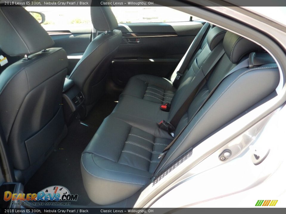 Rear Seat of 2018 Lexus ES 300h Photo #3