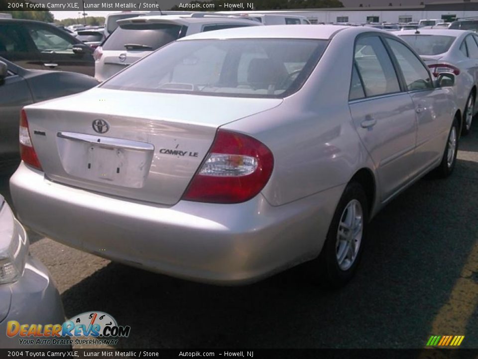 2004 Toyota Camry XLE Lunar Mist Metallic / Stone Photo #2