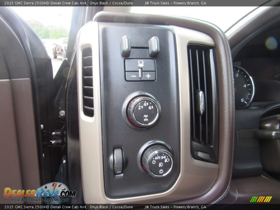2015 GMC Sierra 2500HD Denali Crew Cab 4x4 Onyx Black / Cocoa/Dune Photo #24
