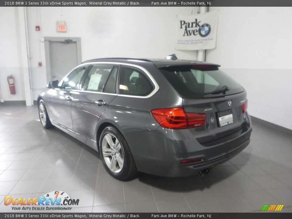 2018 BMW 3 Series 330i xDrive Sports Wagon Mineral Grey Metallic / Black Photo #3
