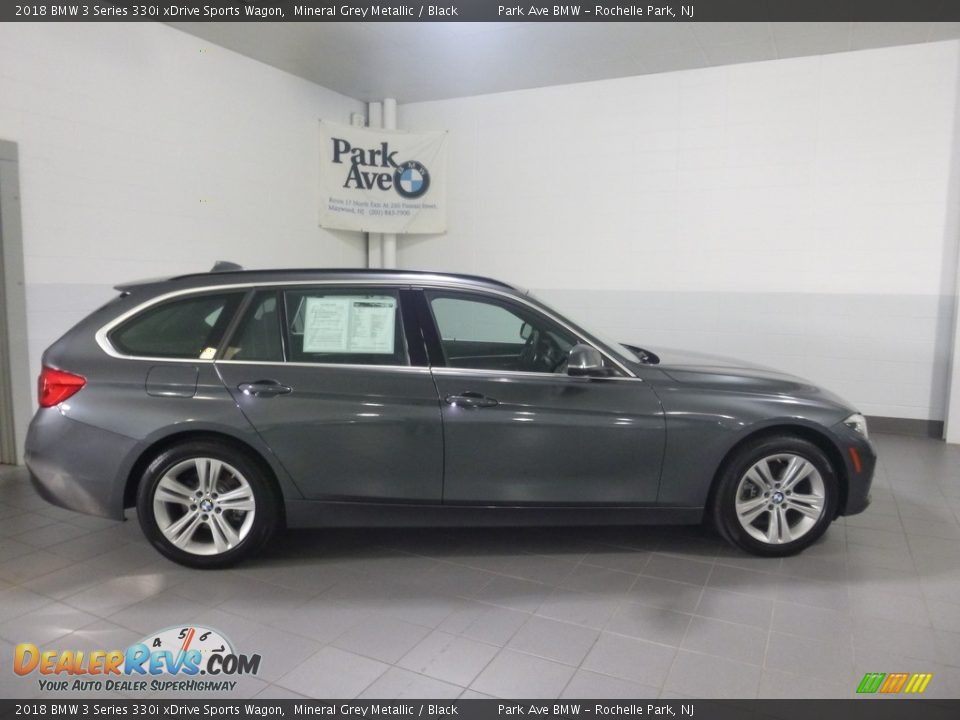2018 BMW 3 Series 330i xDrive Sports Wagon Mineral Grey Metallic / Black Photo #6