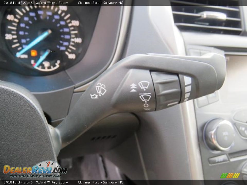 2018 Ford Fusion S Oxford White / Ebony Photo #17