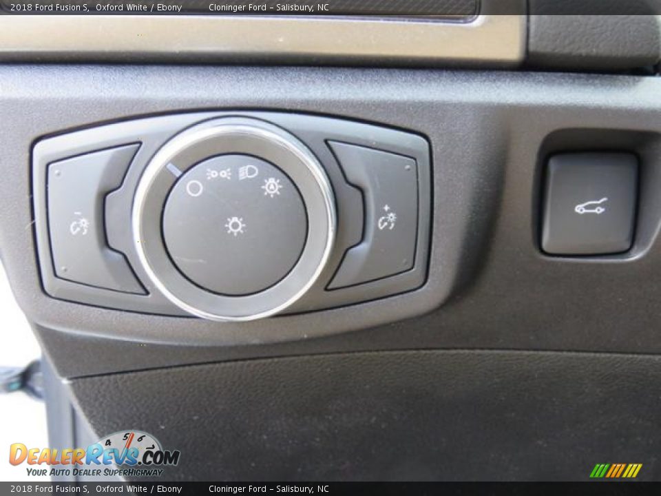 2018 Ford Fusion S Oxford White / Ebony Photo #20