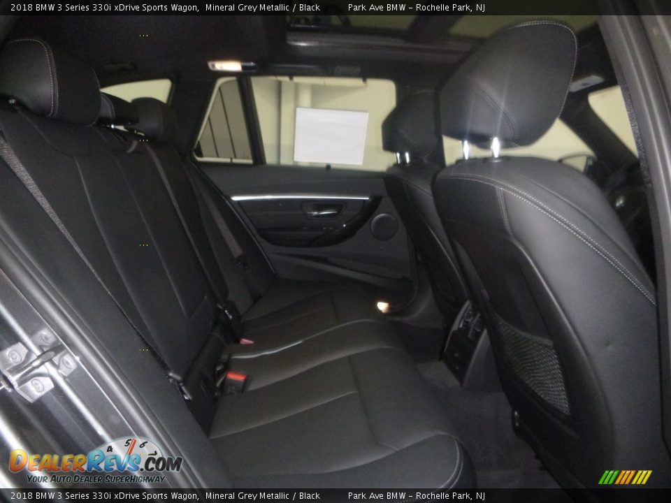 2018 BMW 3 Series 330i xDrive Sports Wagon Mineral Grey Metallic / Black Photo #20