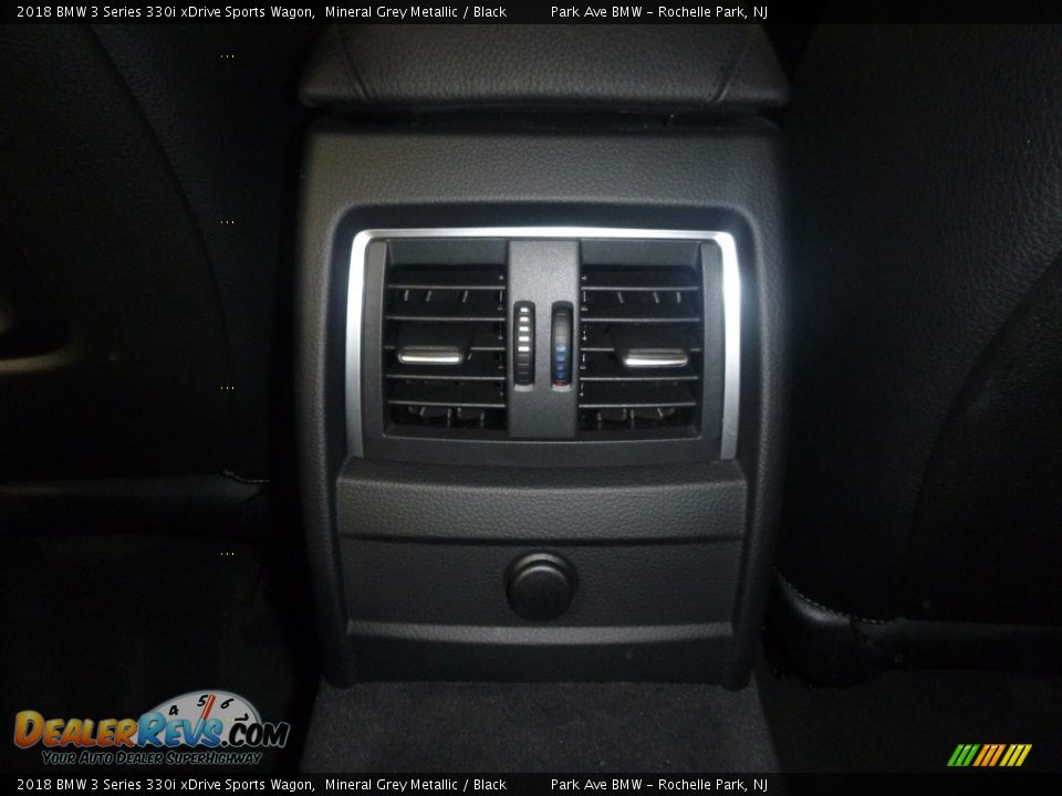 2018 BMW 3 Series 330i xDrive Sports Wagon Mineral Grey Metallic / Black Photo #27