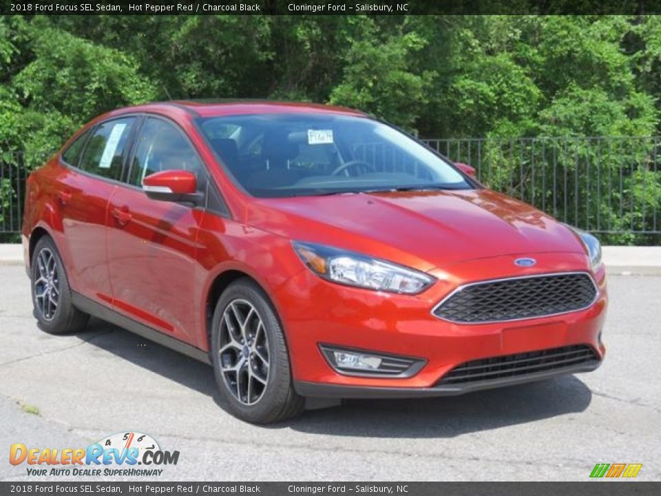 2018 Ford Focus SEL Sedan Hot Pepper Red / Charcoal Black Photo #1