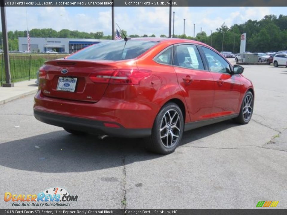 2018 Ford Focus SEL Sedan Hot Pepper Red / Charcoal Black Photo #22