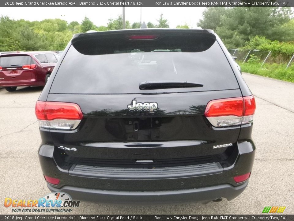 2018 Jeep Grand Cherokee Laredo 4x4 Diamond Black Crystal Pearl / Black Photo #4