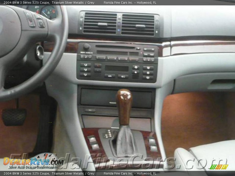 2004 BMW 3 Series 325i Coupe Titanium Silver Metallic / Grey Photo #17