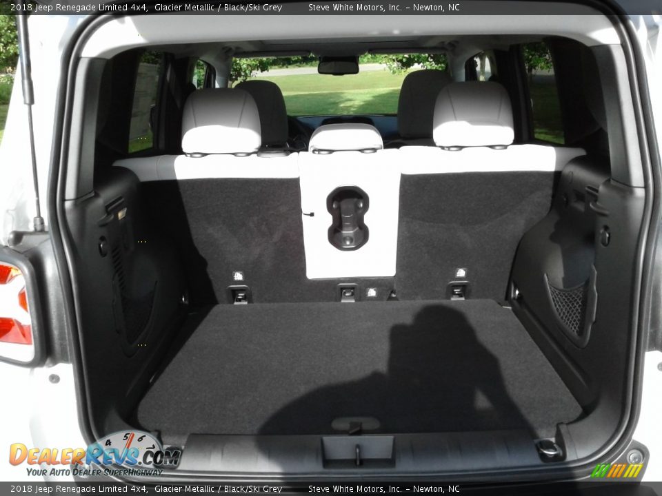 2018 Jeep Renegade Limited 4x4 Trunk Photo #12