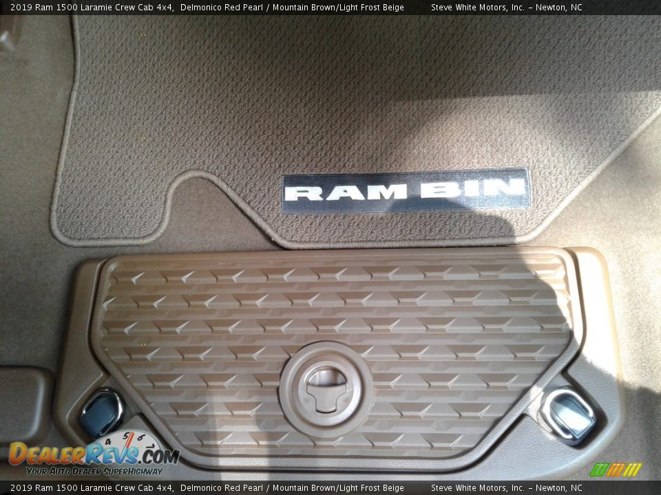 2019 Ram 1500 Laramie Crew Cab 4x4 Delmonico Red Pearl / Mountain Brown/Light Frost Beige Photo #11