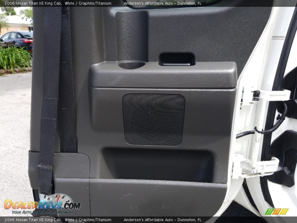 2006 Nissan Titan XE King Cab White / Graphite/Titanium Photo #18
