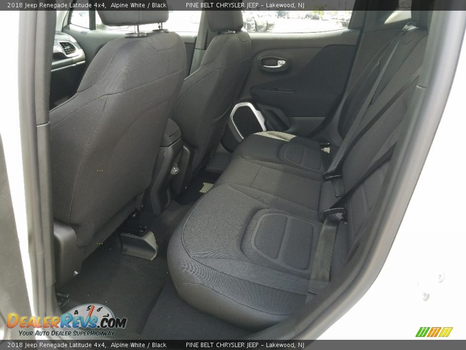 2018 Jeep Renegade Latitude 4x4 Alpine White / Black Photo #8