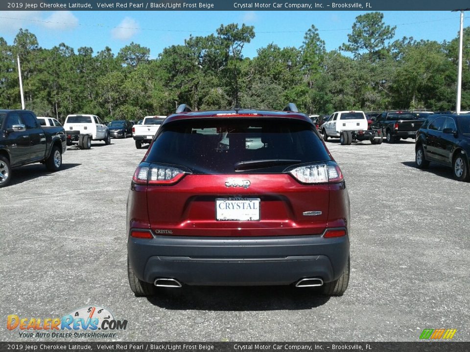 2019 Jeep Cherokee Latitude Velvet Red Pearl / Black/Light Frost Beige Photo #4