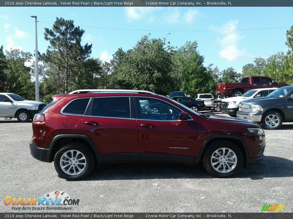 2019 Jeep Cherokee Latitude Velvet Red Pearl / Black/Light Frost Beige Photo #6